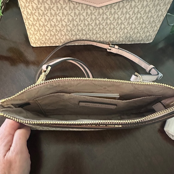 Michael Kors Clutch & Cross Body - Blush Pink - Picture 3 of 16